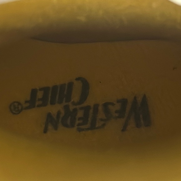 Western Chief - Kids Black and Yellow Batman Rain Boots with capes - Picture 6 of 6